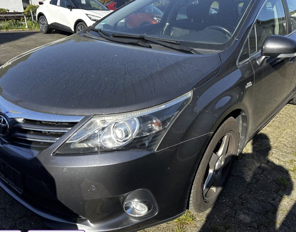Toyota Avensis Kombi Life (2012)