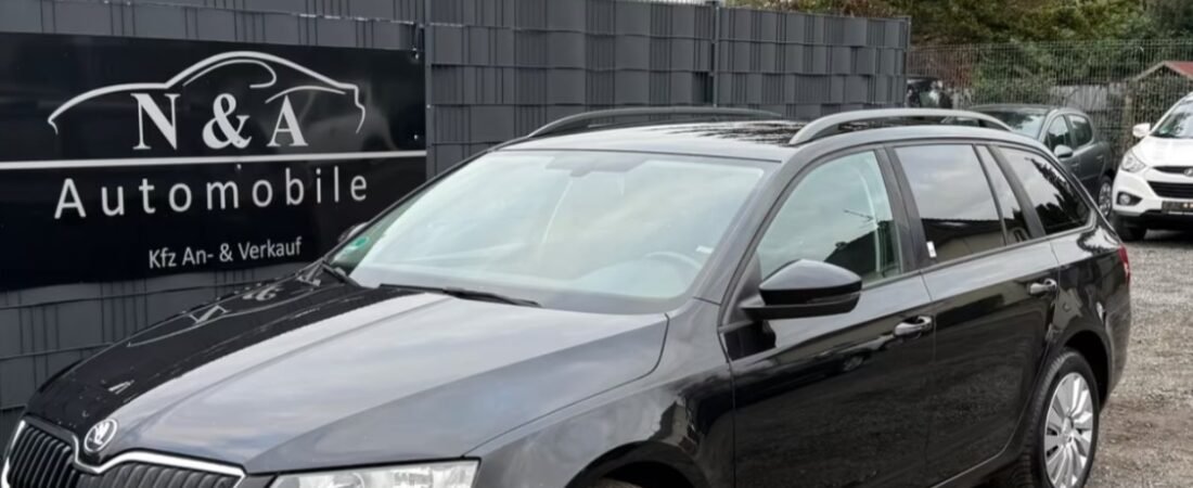 Skoda Octavia Combi Ambition 2.0 TDI DSG (2014)