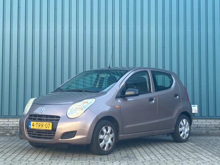 Suzuki Alto 1.0 Base d'occasion à Cotonou — avant trois quarts