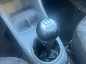 Suzuki Alto 1.0 Base d'occasion à Cotonou — levier de vitesses, boîte manuelle 5 rapports