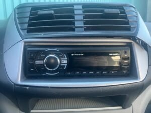 Suzuki Alto 1.0 Base d'occasion à Cotonou — autoradio adaptable Caliber